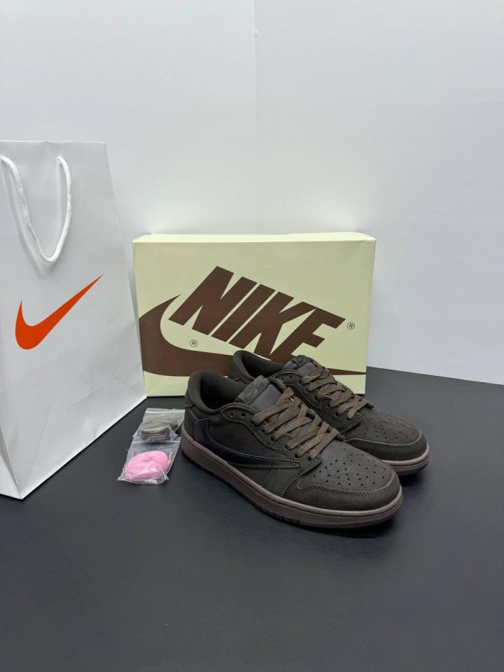 Nike AIR JORDAN 1 RETRO LOW OG SP TRAVIS SCOTT Bruin