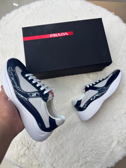 Prada America’s Cup Blauw